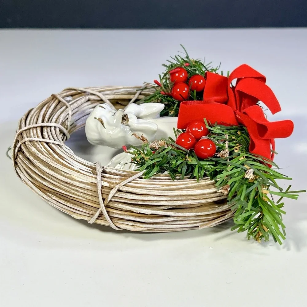 Vintage Hand Crafted Christmas‎ Wreath Porcelain Angel Holly Berry Bow Kitsch 6